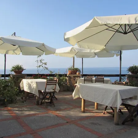 Casa Antonio Bed & Breakfast 4*